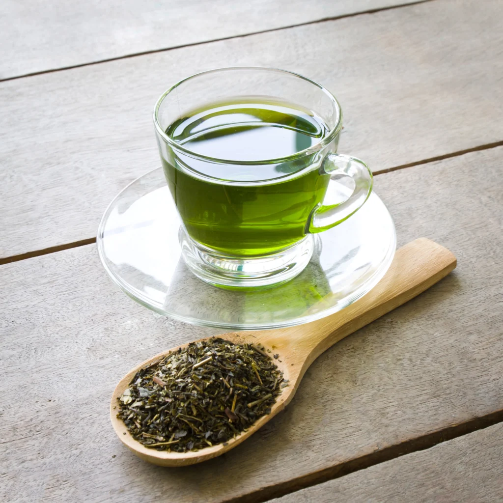 Anti-Inflammatory Foods: 5 Must-Have Supplements for Your 40s Green Tea Anti-Inflammatory Foods