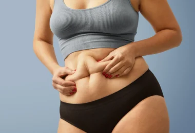 causes of belly fat in Females
